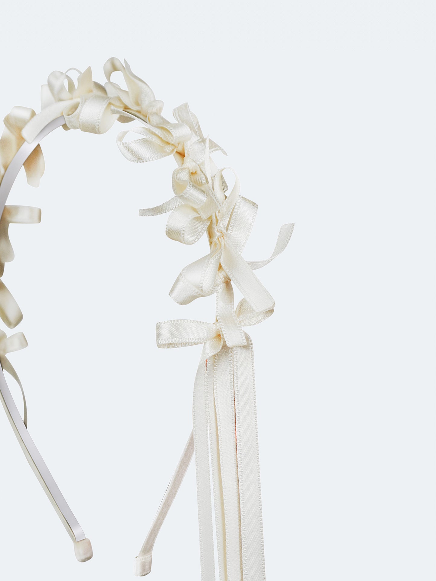 Light summer wreath made of milk-colored satin thread "Lebidka"