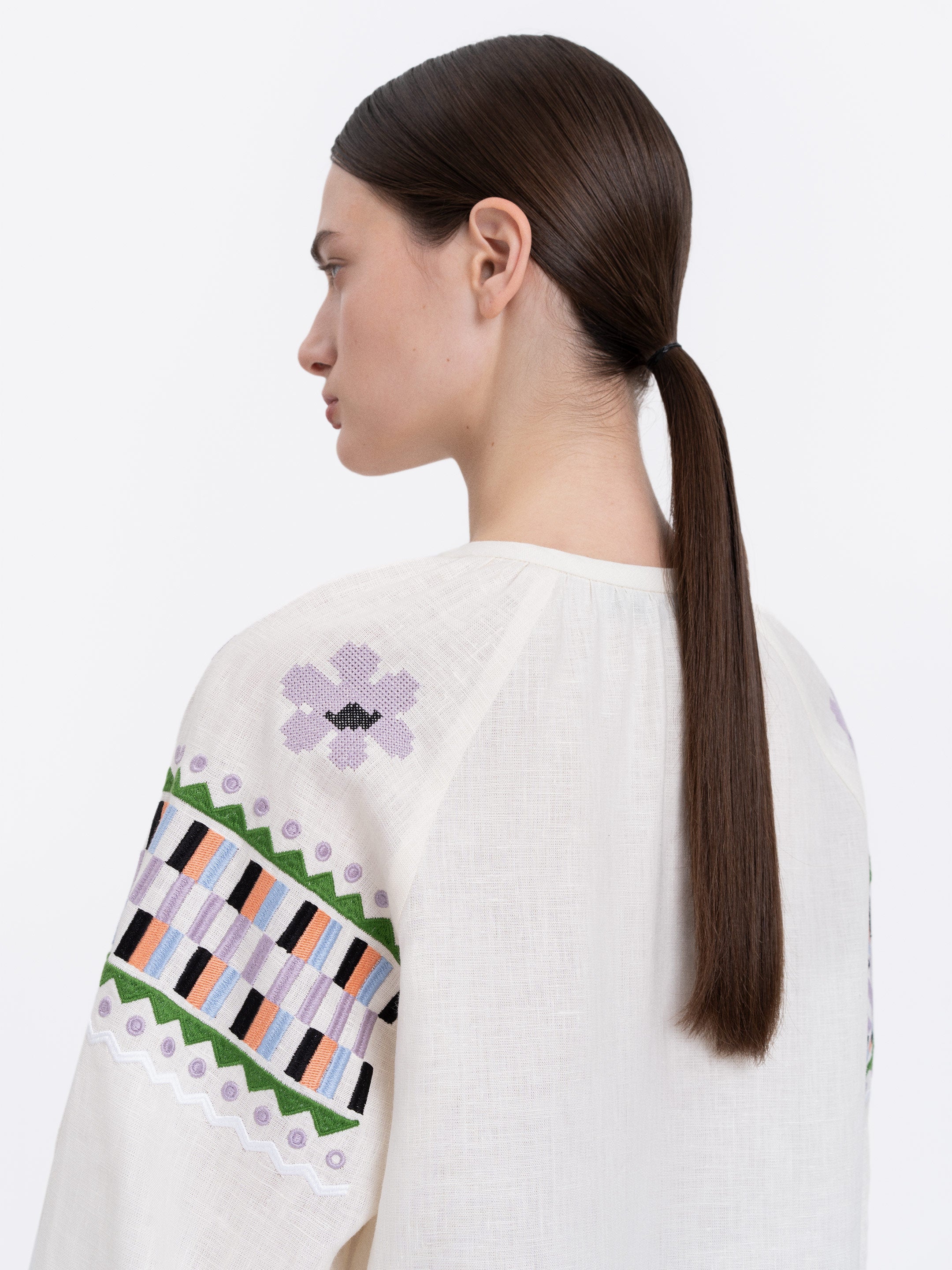Milk‑coloured embroidered shirt  “Oda”