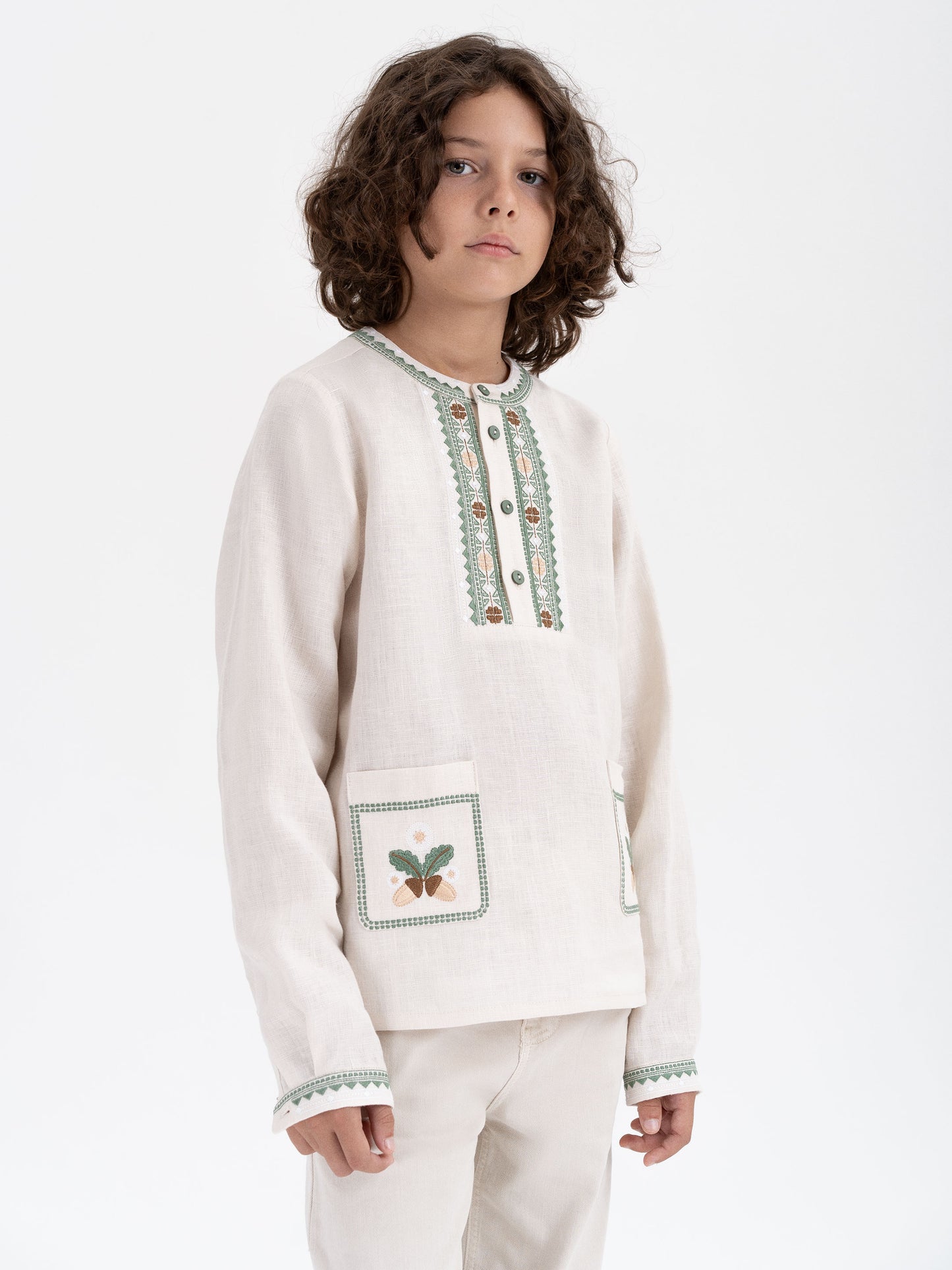 Children's embroidered shirt "Tsvirkun"