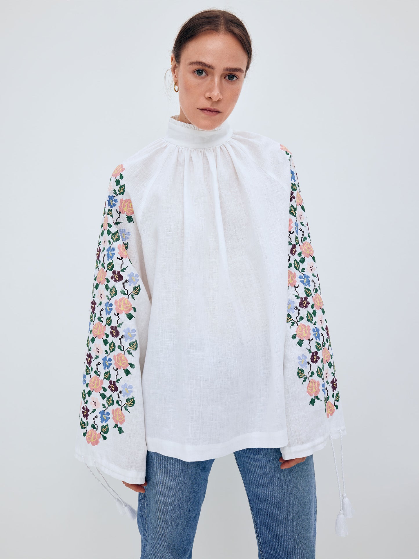 Linen shirt with floral ornament "Bouquet"