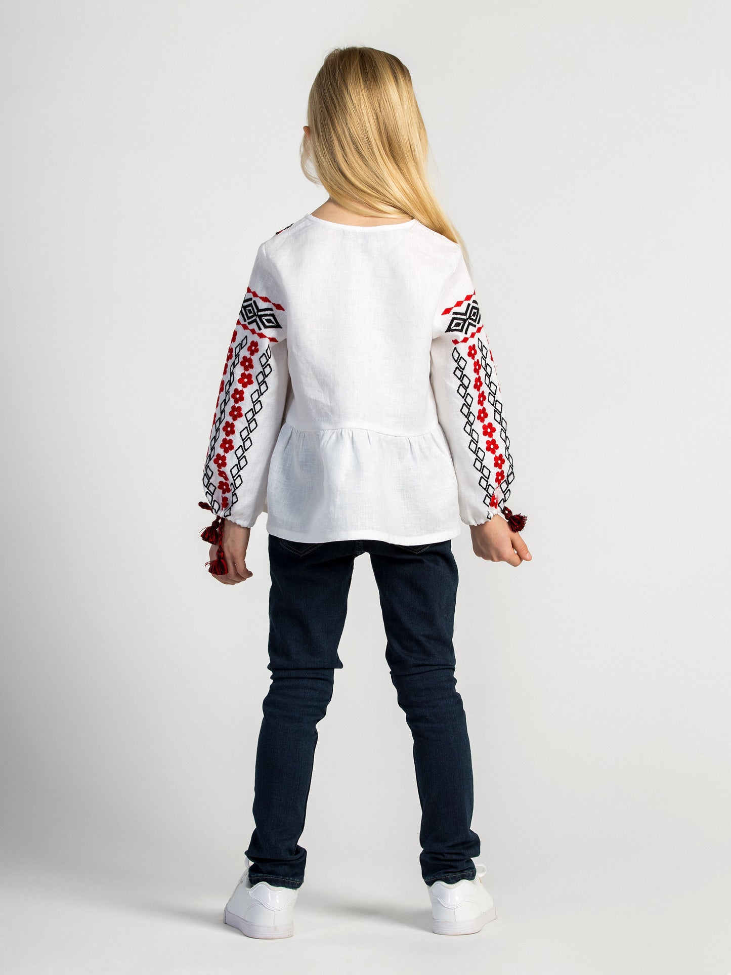 Embroidered shirt for girls "White Sakura"