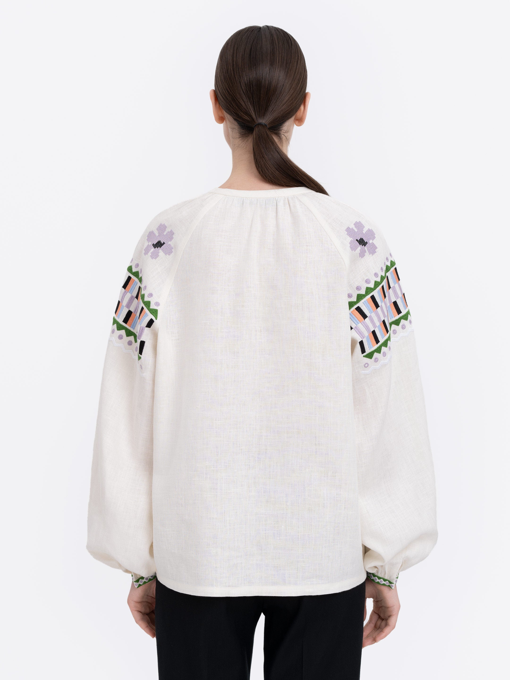 Milk‑coloured embroidered shirt  “Oda”