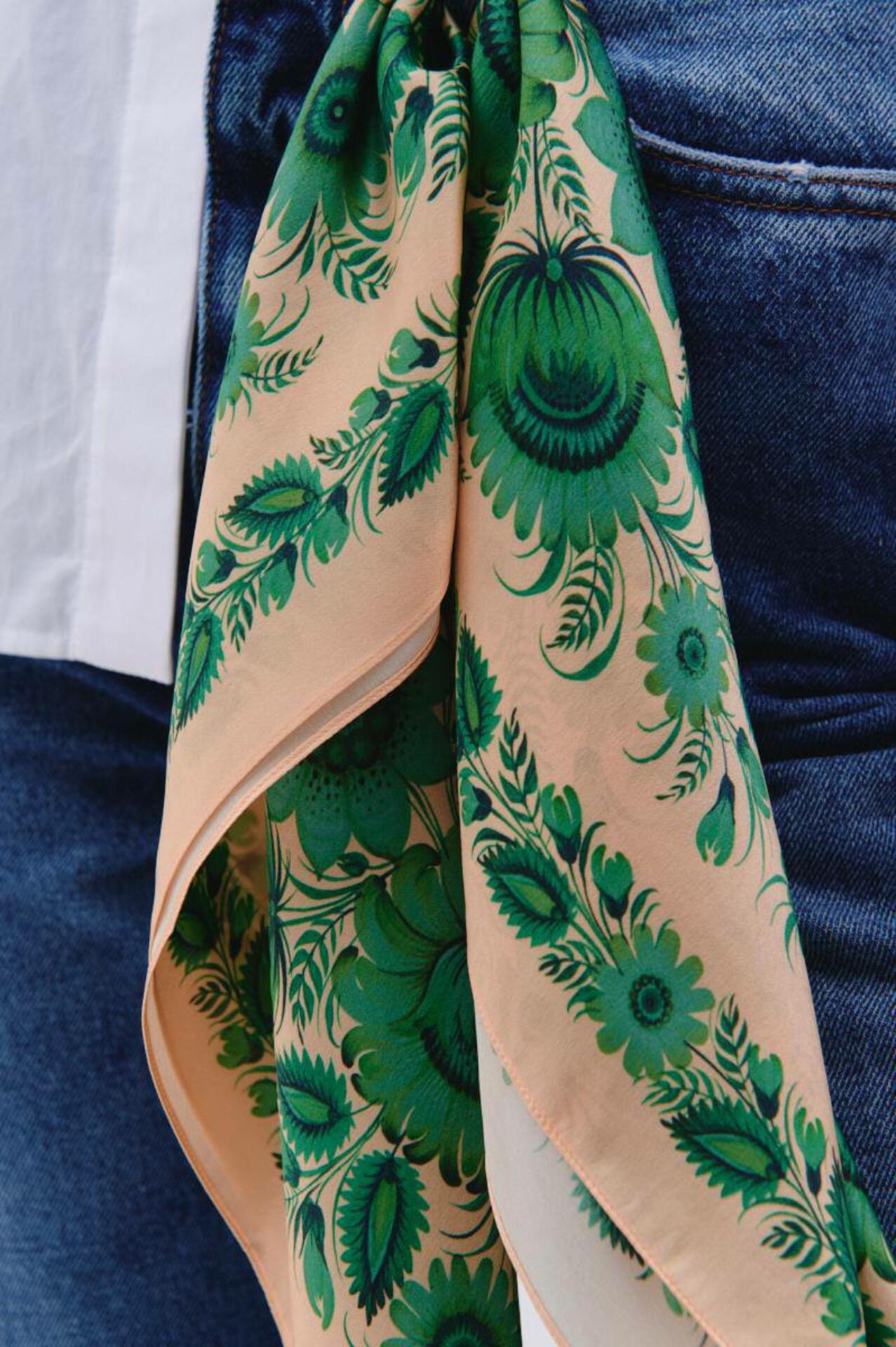 Silk scarf "Emerald"