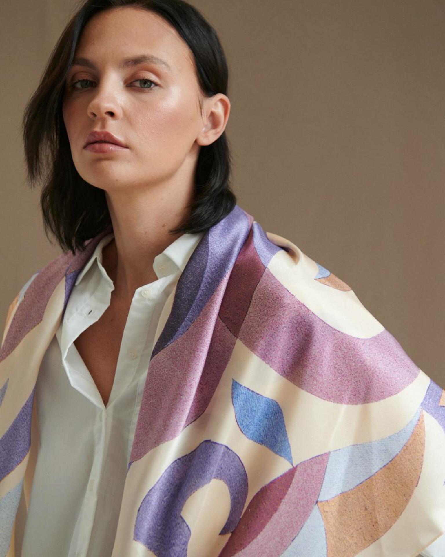 Silk scarf "To the first festivities"