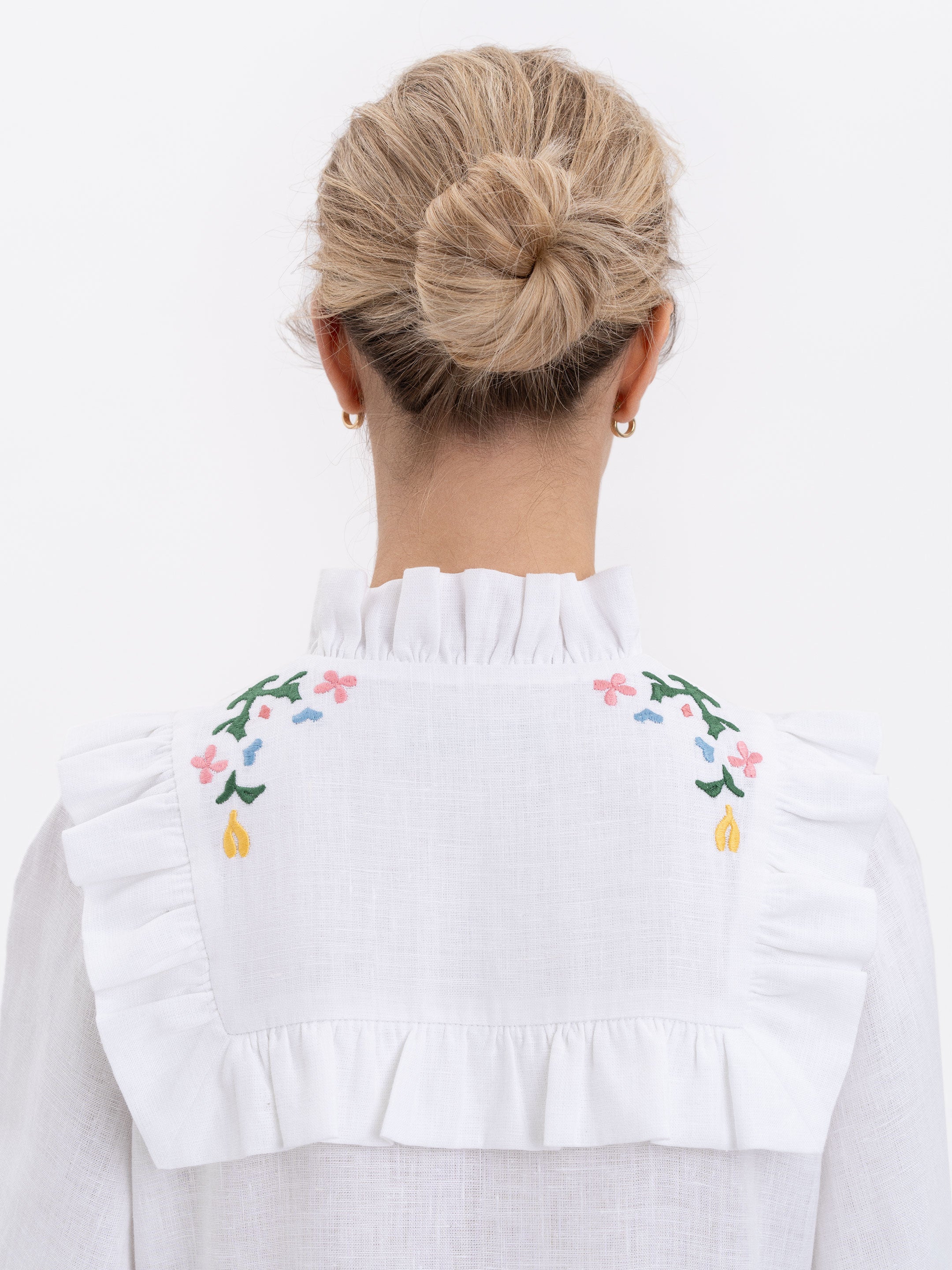 Long white dress "Lastivka"
