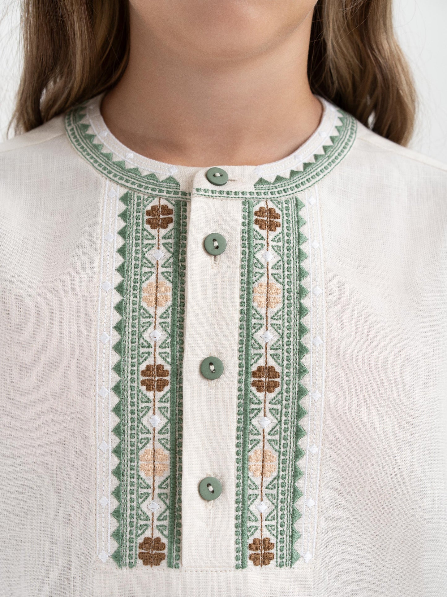 Children's embroidered shirt "Tsvirkun"