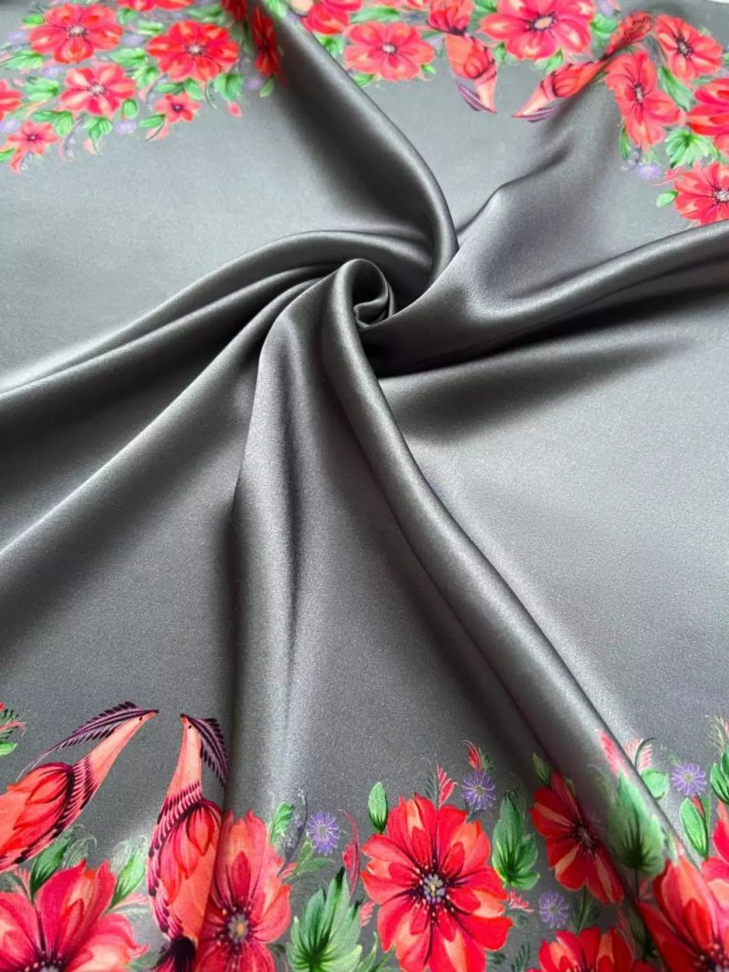 Scarf "Lovers" pearl gray