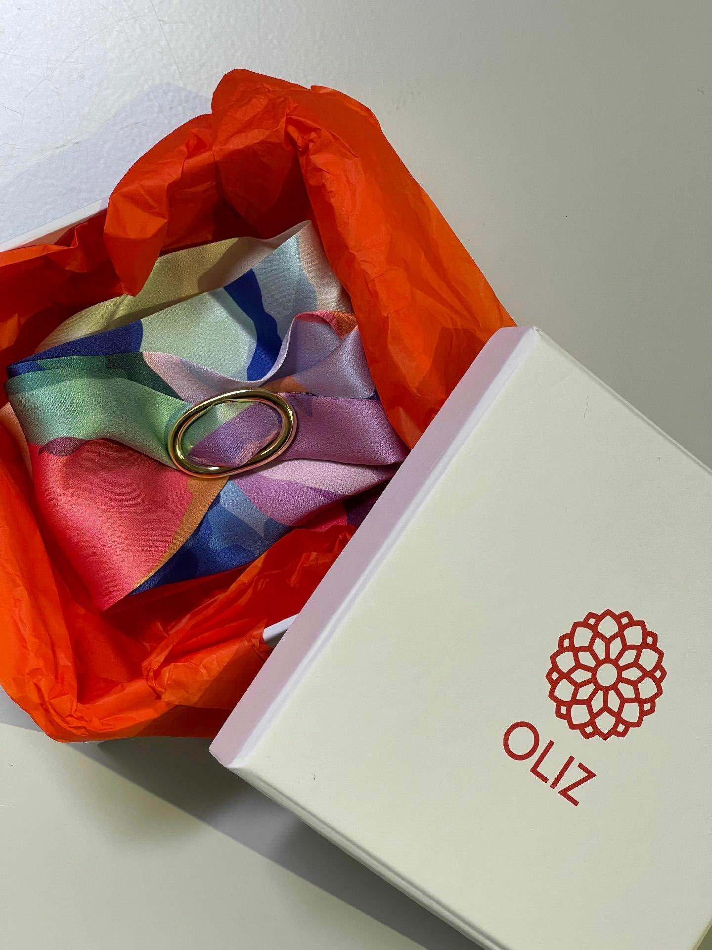 Ring for a scarf yellow