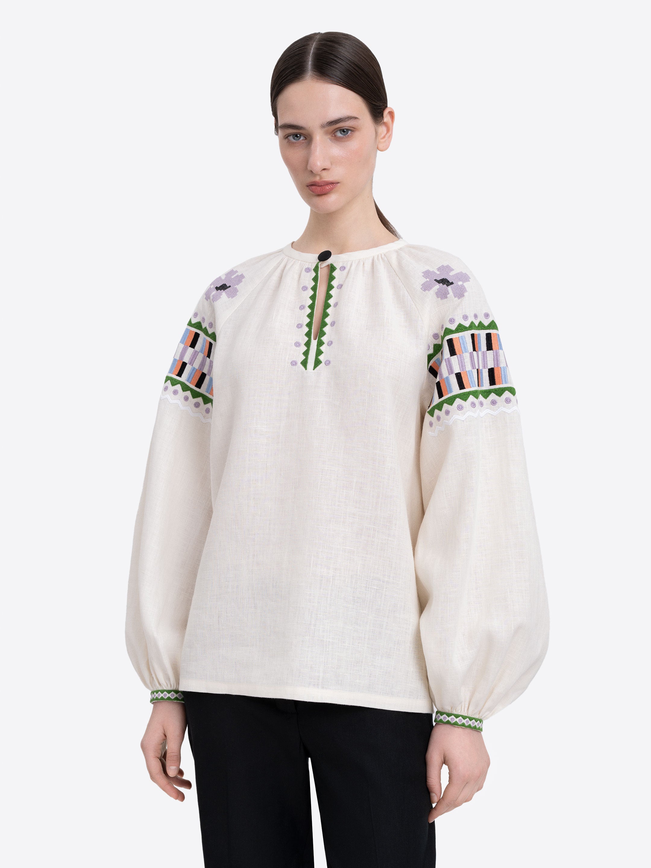 Milk‑coloured embroidered shirt  “Oda”