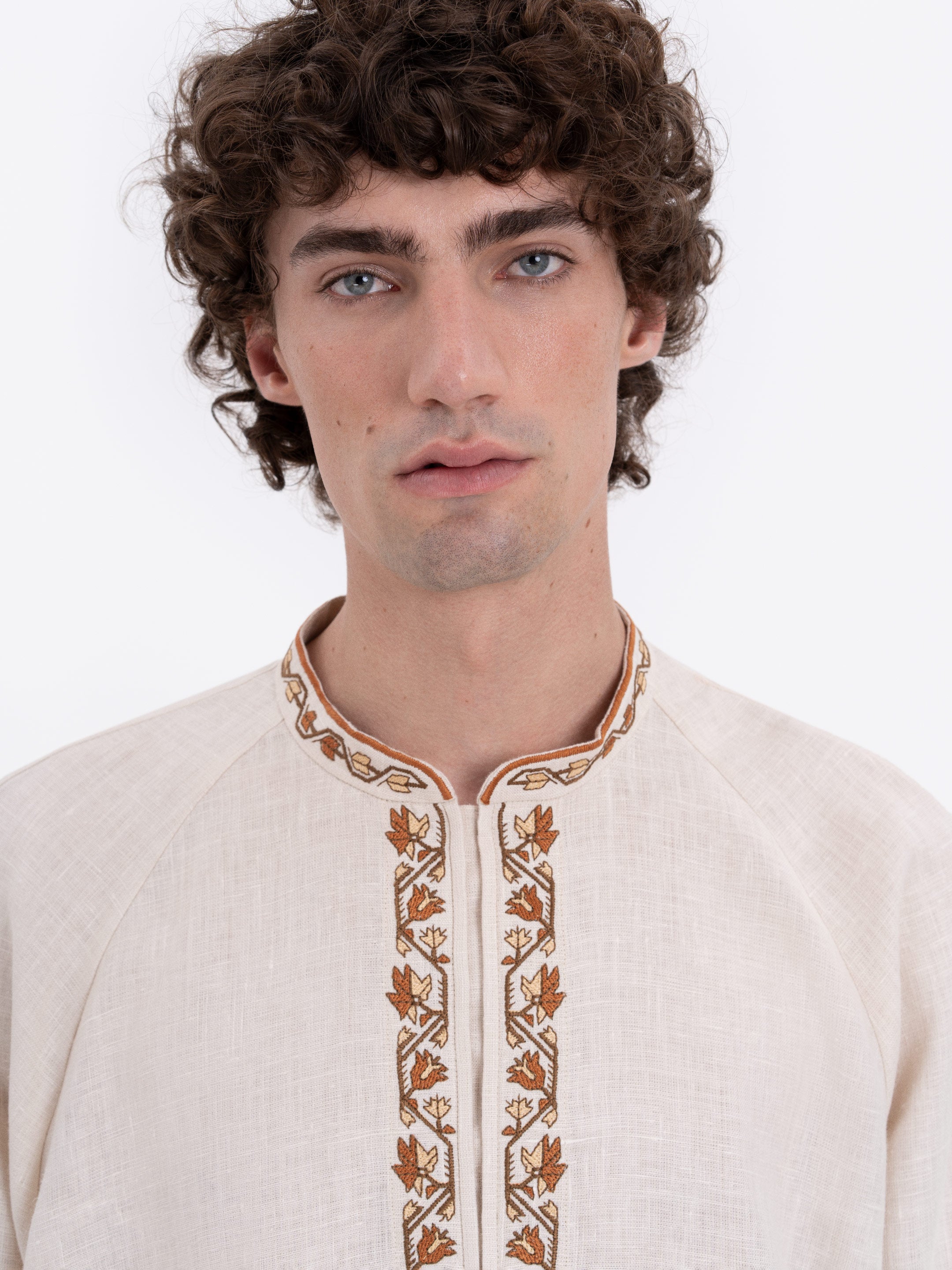 Men's embroidered shirt "Kolmek"