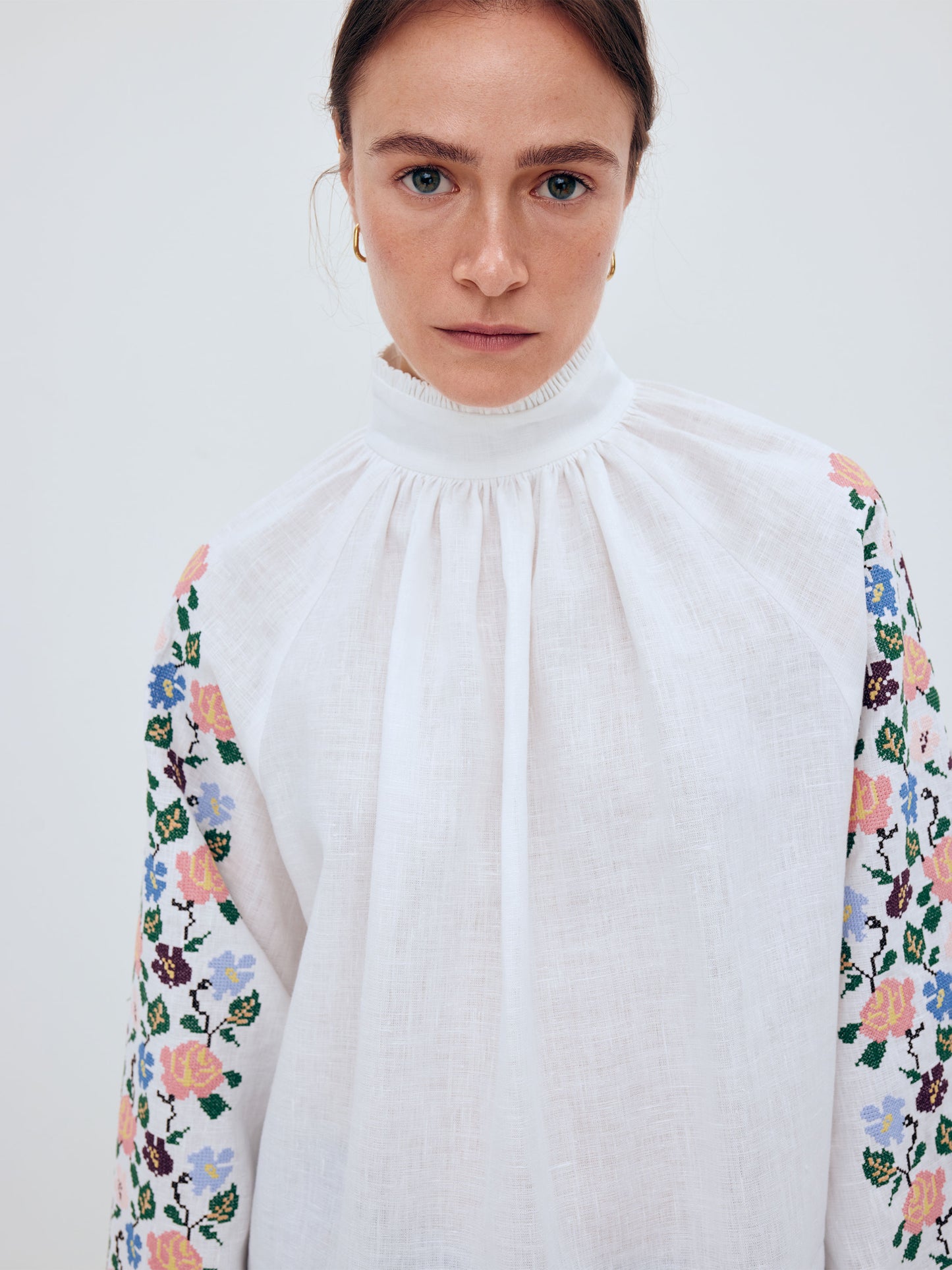 Linen shirt with floral ornament "Bouquet"